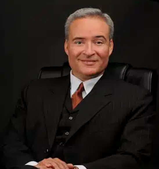 Cabanas Law Firm : Sergio Cabanas, Esq.